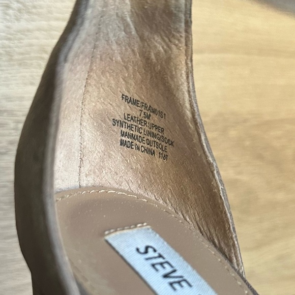 Steve Madden Carrson Suede Block Heel - Picture 3 of 6